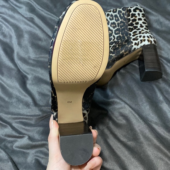 🍂Sanctuary Razzle Leopard Print Calf Hair Block Heel Booties! - Picture 3 of 8